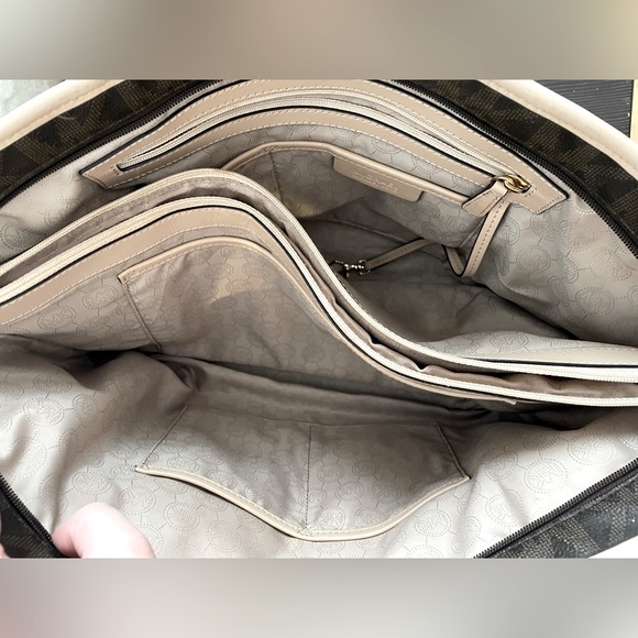 Michael Kors Tote - Picture 4 of 6